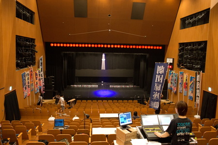 120629-stage.jpg